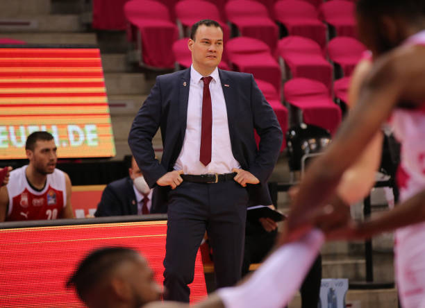 将球打入对 将球打入对